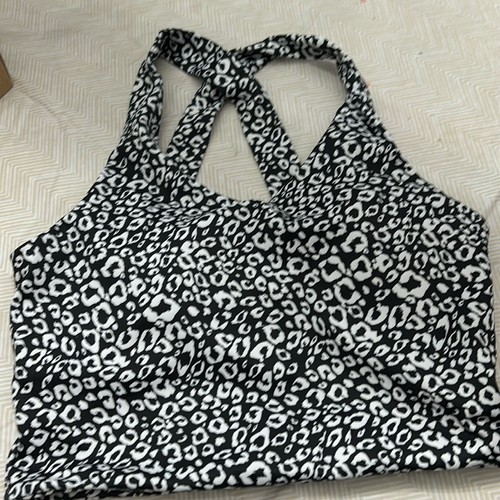 ⭐️2/$10 - Black and White Sports Bra
